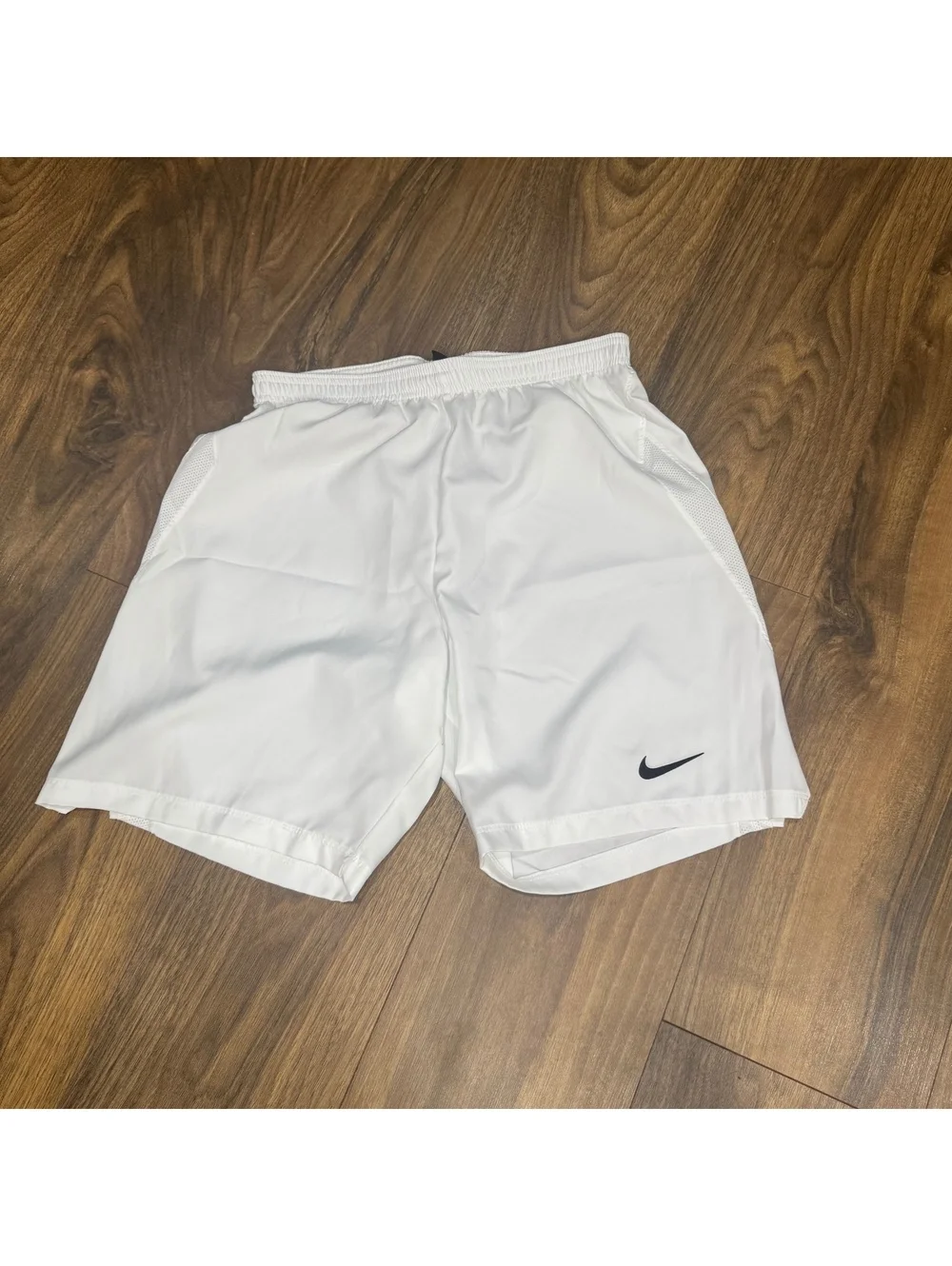 Nike Dri-FIT White Athletic Shorts Men’s Medium Training Gym Running Soccer